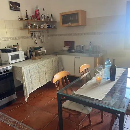 Casa, Avenida Vegas * Tinajo